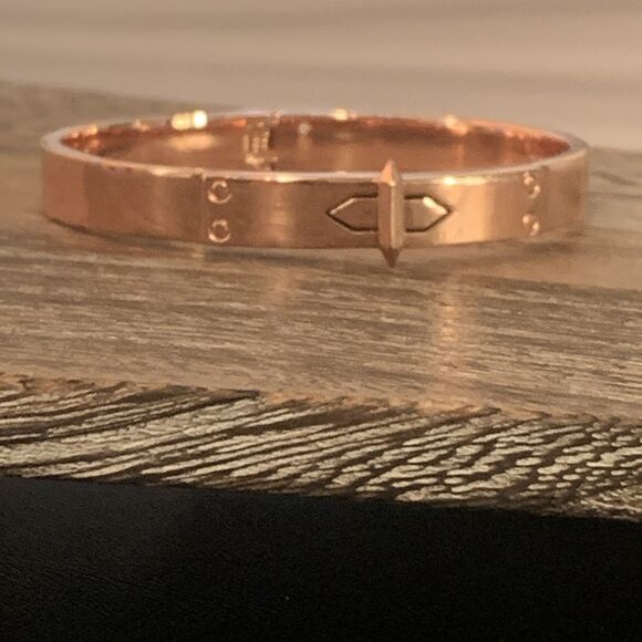 Stella & Dot Small Rebel Bangle Bracelet Rose Gold "You Do You" Quote Hinge NWOT - Picture 1 of 16